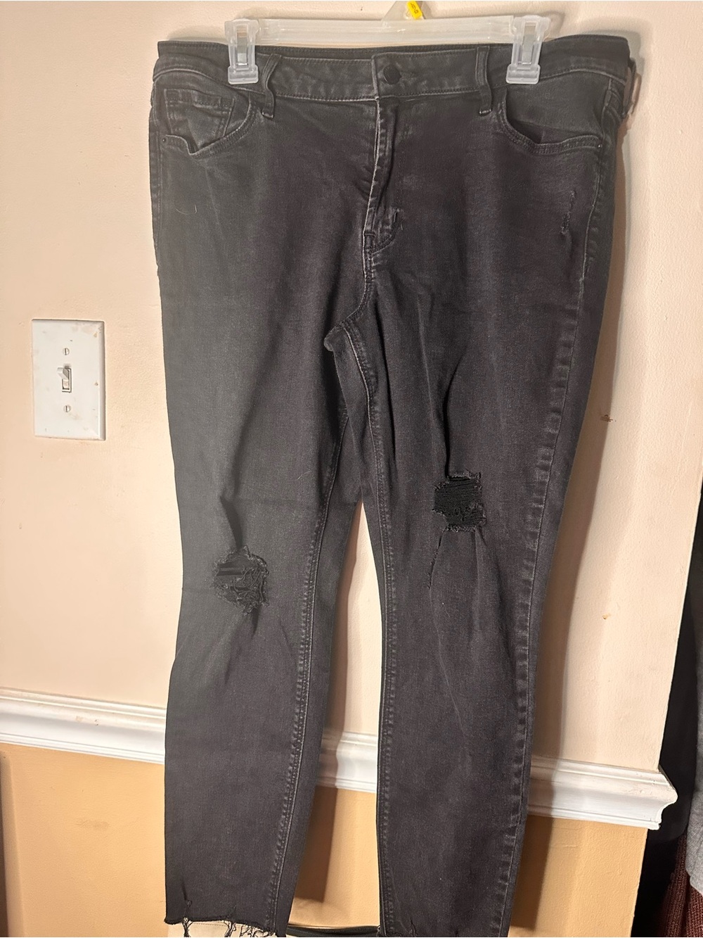 Old Navy Black Distressed Skinny Jeans